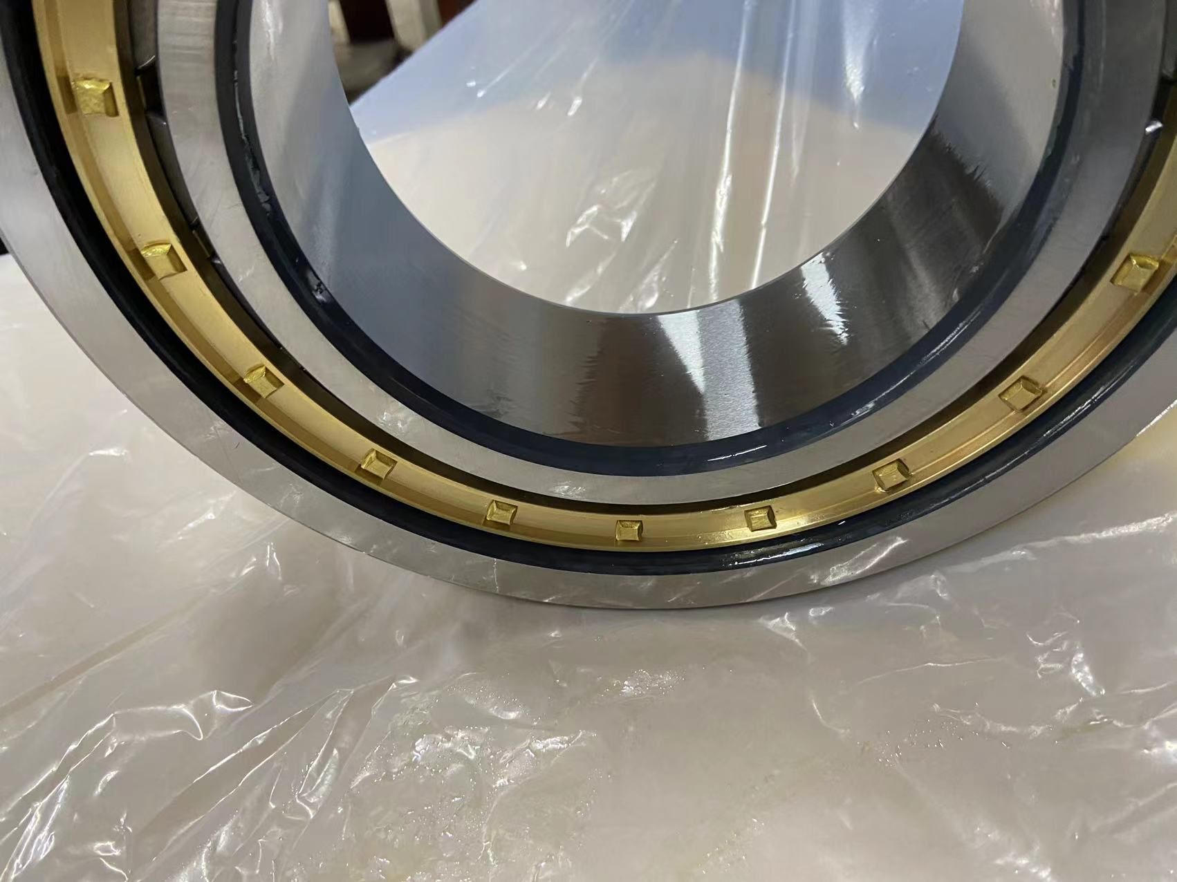 Cylindrical Roller Bearings NJ17